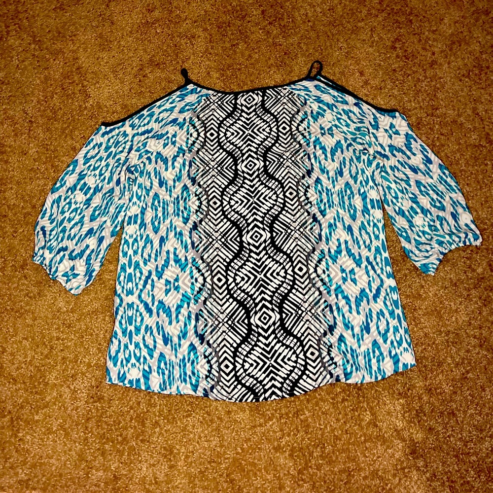 Three-quarter length open shoulder blouse. White teal and black. XL very nice